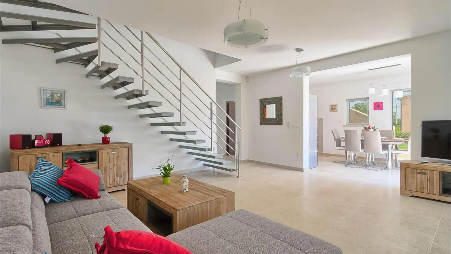 Villa Anzela Pula 0*,